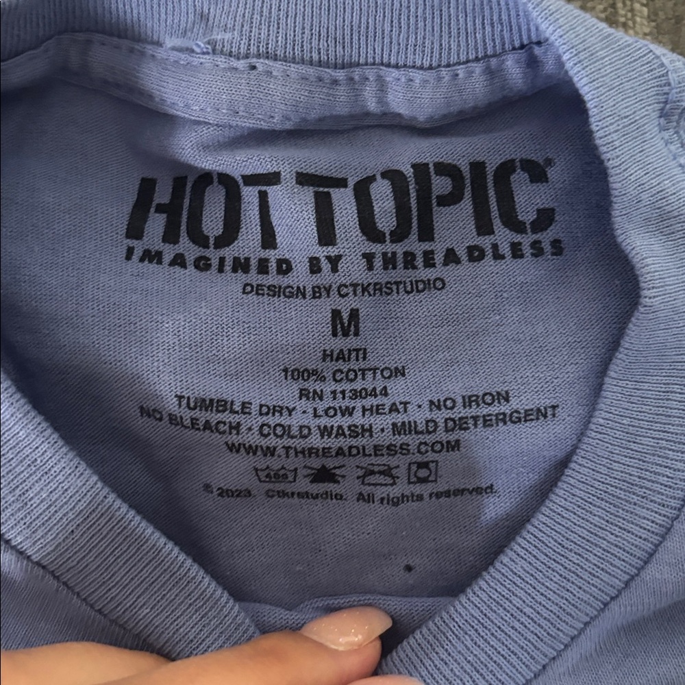 Hot Topic Purple Abracapabara Graphic Tee Size Medium - Picture 2 of 3